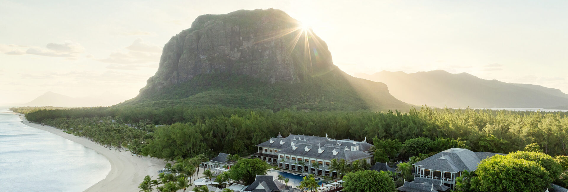 St. Regis Le Morne// Exterior