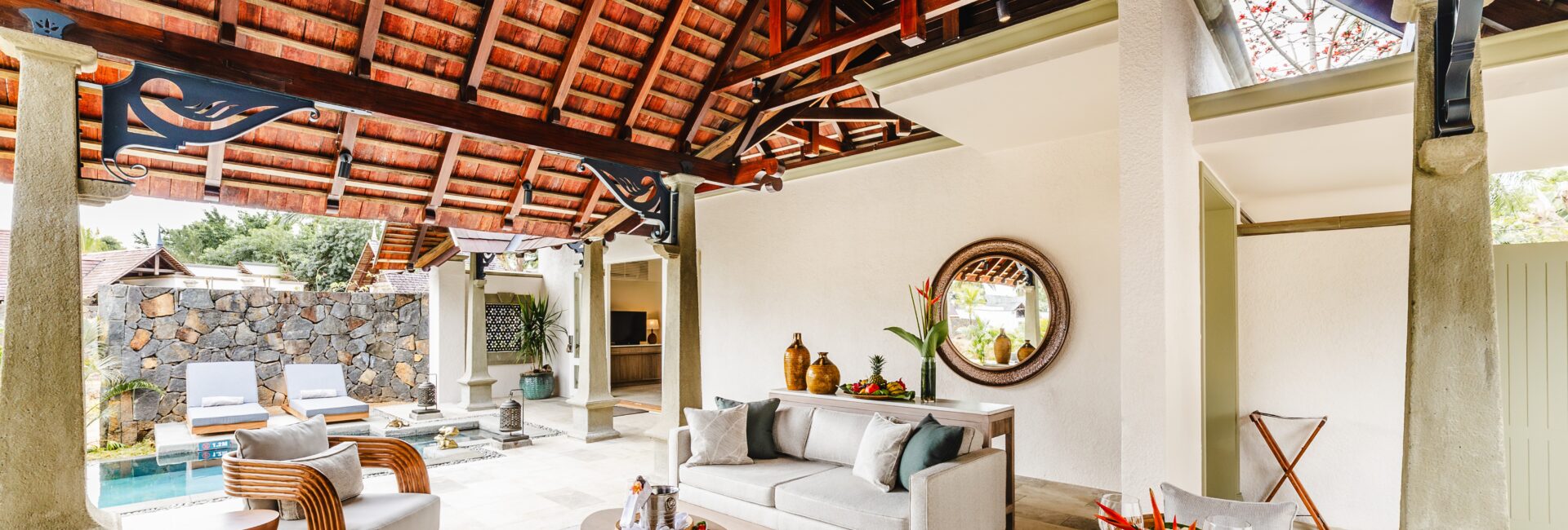 Maradiva// Luxury Suite Pool Villa - Outdoor Living Area