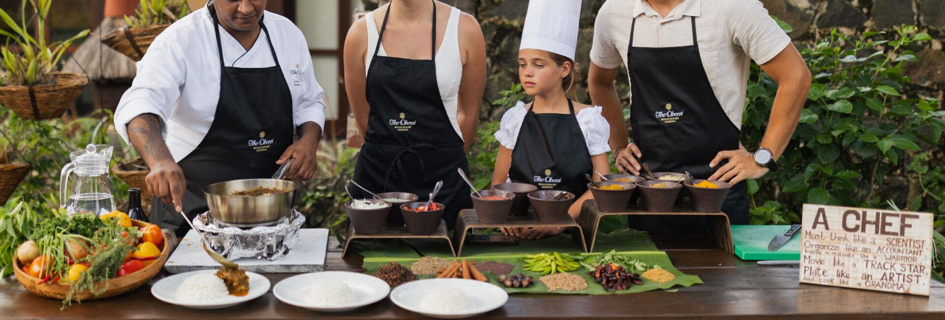Oberoi MRU/ Dining