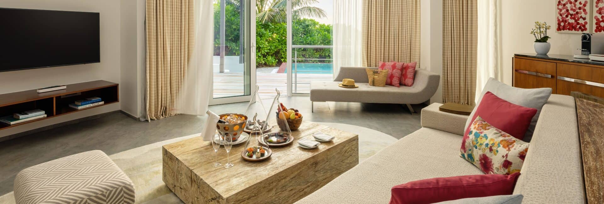 Jumeirah Maldives_High_resolution_300dpi-Jumeirah Maldives - Beach Villa with Pool - Living Room