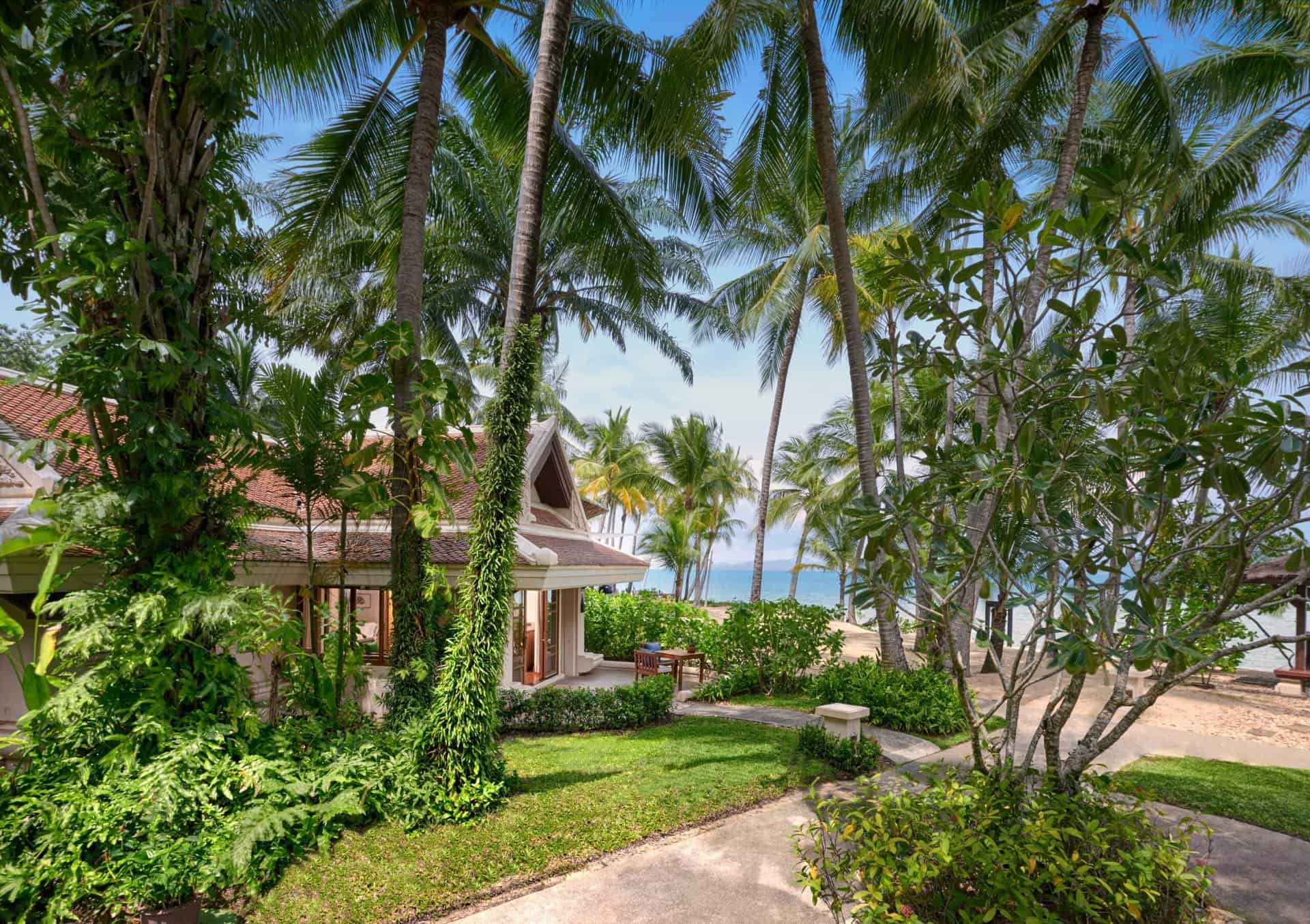 Santiburi-Maenam-Samui-Deluxe-Beachfront-Villa