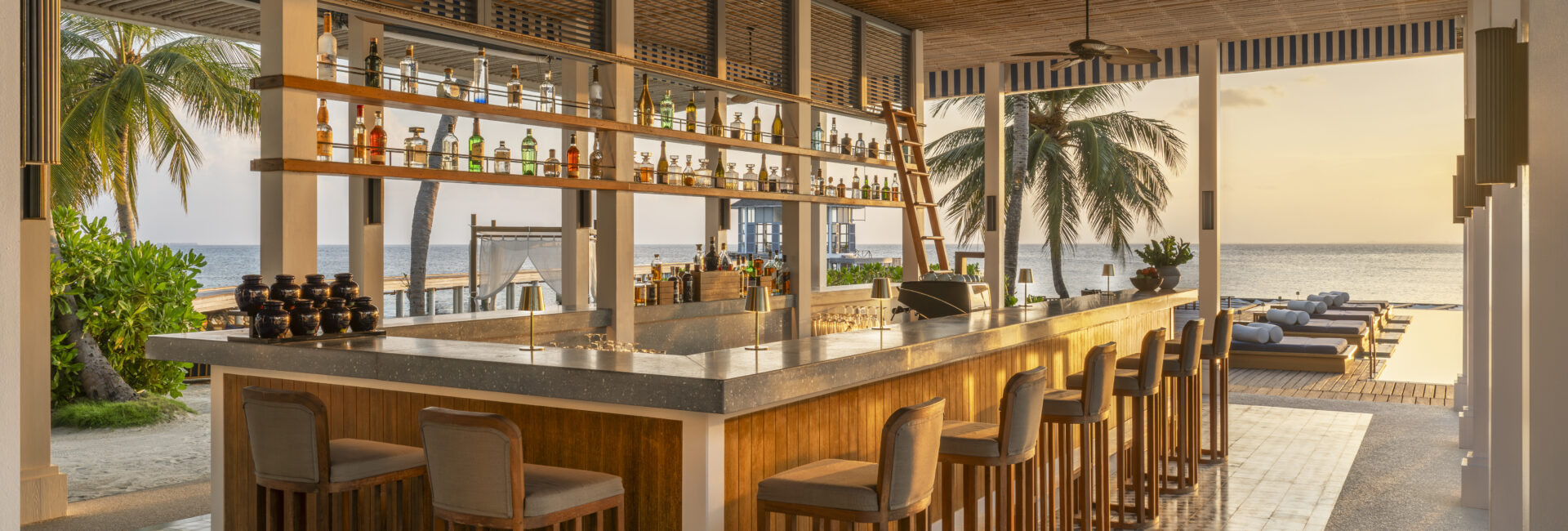 Halcyon Maldives - Bell Bar Sunset
