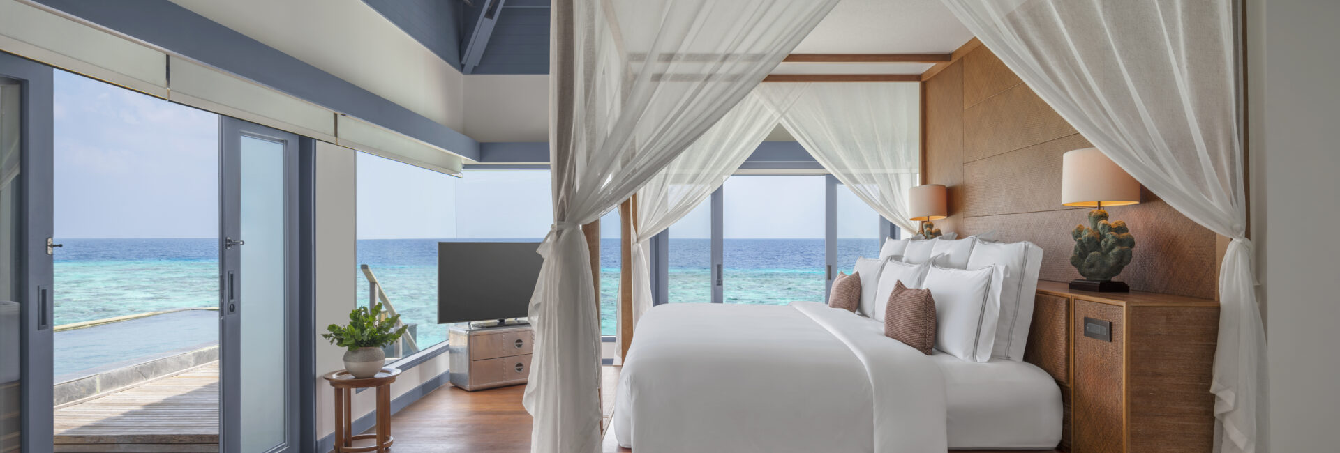 The Halcyon I Horizon Overwater Retreat - Exterior